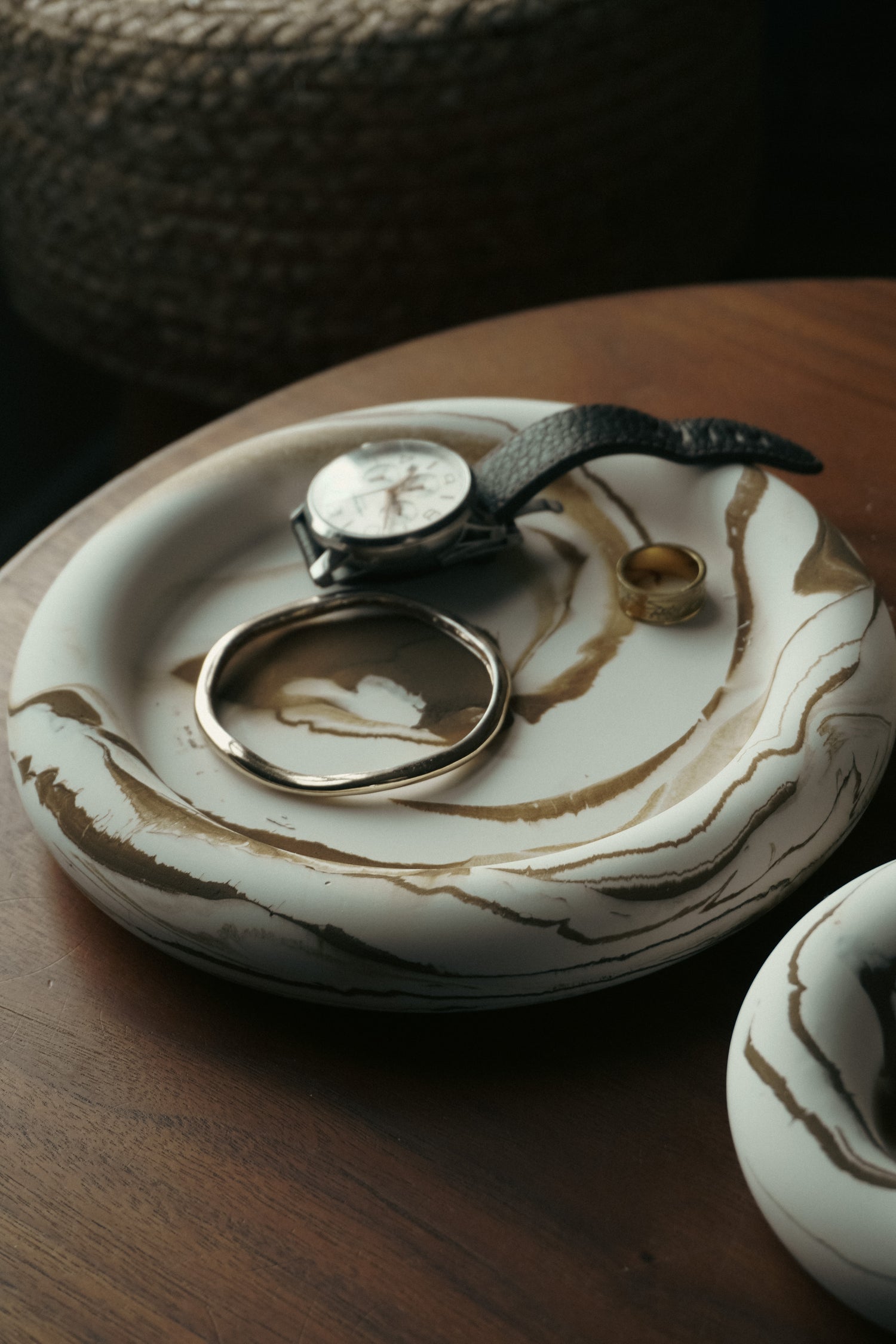 Nua XL Dish | Marble