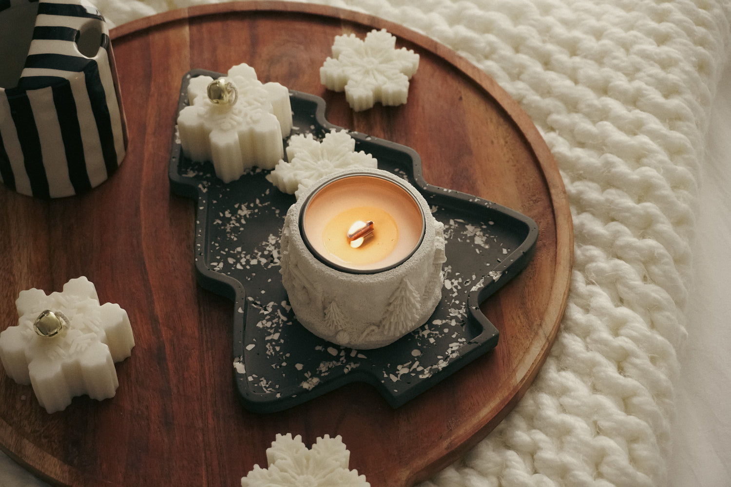 Winter Glow Christmas Gift Box