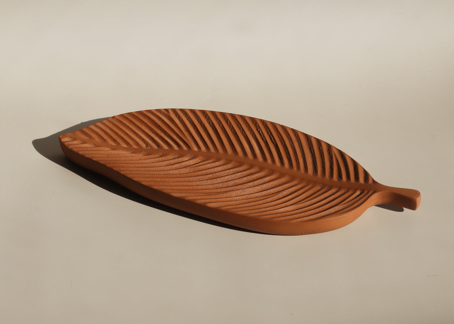 The Serra Leaf Tray